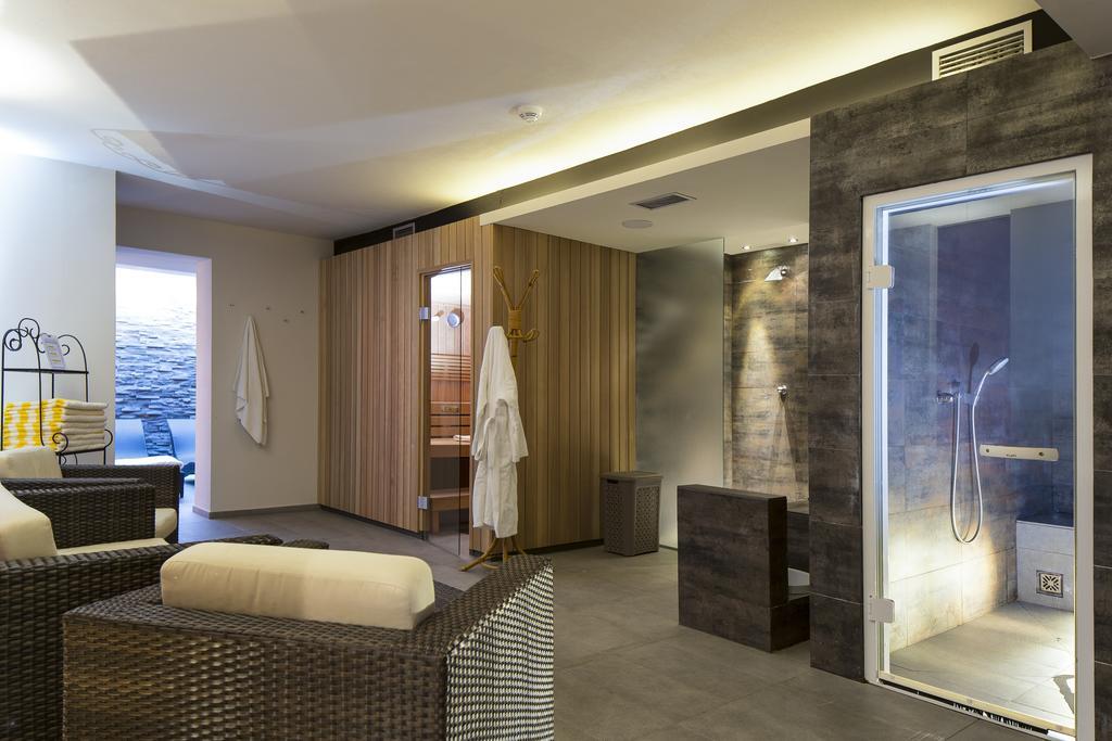 Hotel Krondlhof Brunico Esterno foto
